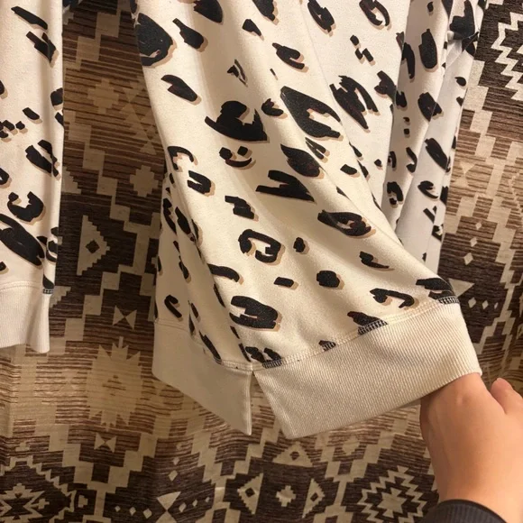 Wonderly Cheetah / Leopard Print Sweater Size Large, Animal Print Long Sleeve - Picture 4 of 11
